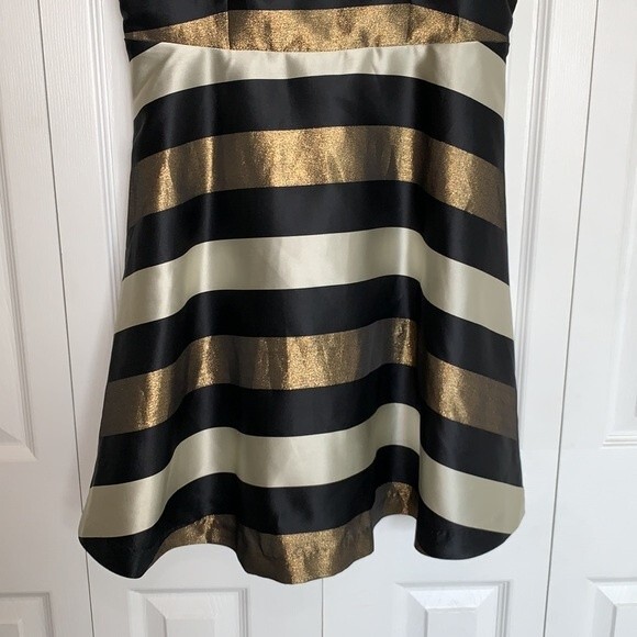 NWT Cremiuex Jocelyn Metallic Stripe Holiday Glam Fit & Flare Dress 10 - Picture 3 of 7